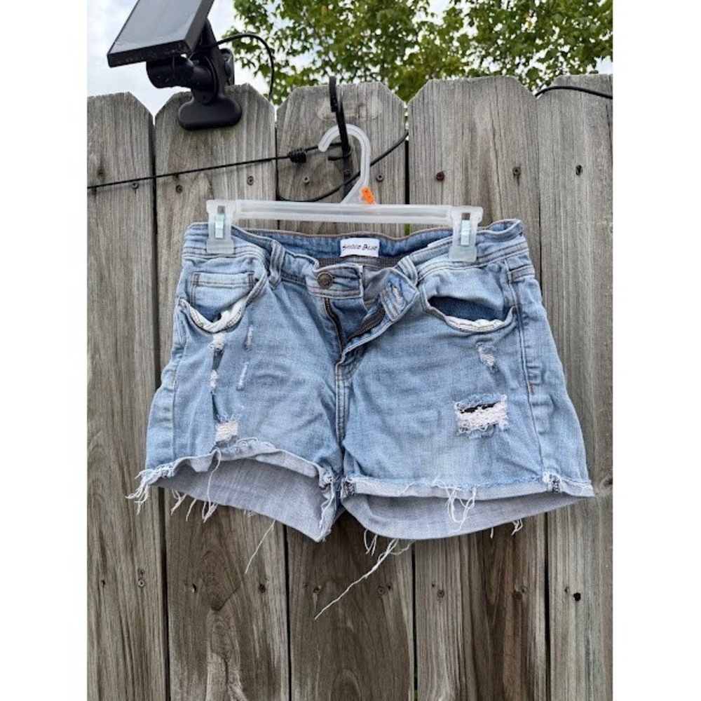 Distressed Boho Studio Blue Denim Shorts 29 Light Wash Raw Hem Cutoffs